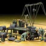 Tamiya 37023 1/35 German Field Maintenance Team & Equipment Set