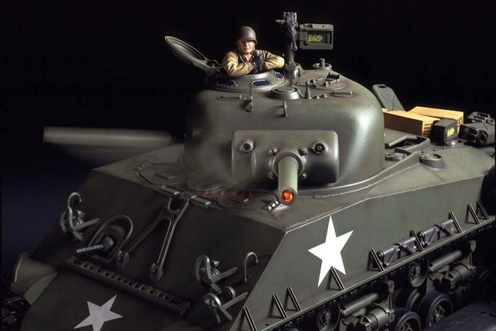 キャラクター TAMIYA M4 SHERMAN 105mm HOWITZER 1/16 タミヤ 1/16 RCタンクシリーズ M4シャーマン （105mm榴弾砲搭載