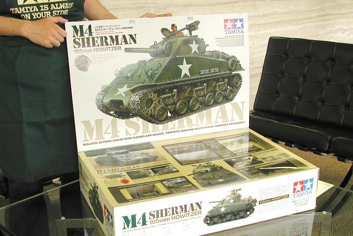 Tamiya 56014 1/16 RC M4 Sherman 105mm Howitzer - Full-Option