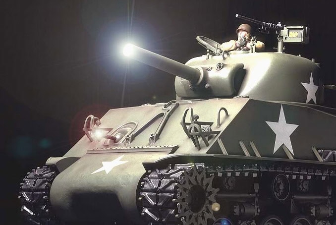 Tamiya 56014 1/16 RC M4 Sherman 105mm Howitzer - Full-Option Kit