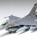 Tamiya 60701 1/72 General Dynamics/Lockheed F-16 Fighting Falcon