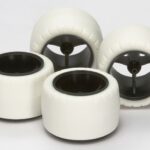 Tamiya 15415 Small Dia. Carbon Wheel & White Arched Tires (For Super X & XX Chassis)