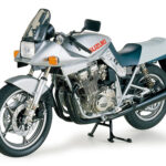 Tamiya 16025 1/6 Suzuki GSX1100S Katana