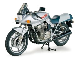 Tamiya 16025 1/6 Suzuki GSX1100S Katana