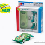 Tamiya 17903 Beginner's Mini4WD Raikiri (Green) & Panda Racer (MA Chassis)