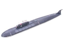 Tamiya 31906 1/700 Kursk (Oscar II Class) - Russian SSGN
