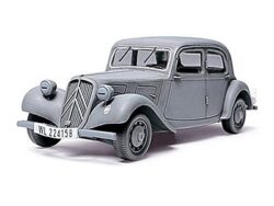 Tamiya 32517 1/48 Citroen Traction 11CV Staff Car