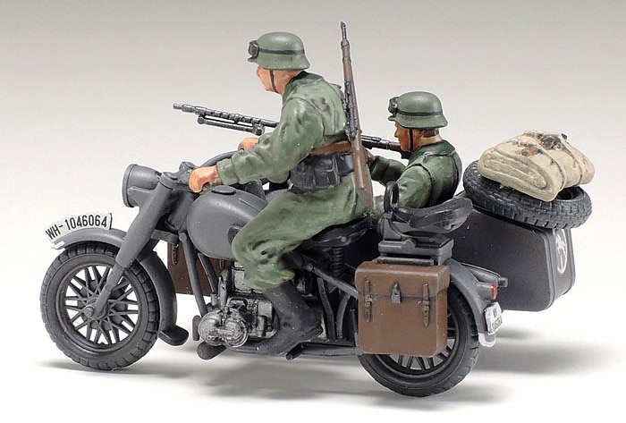 TOMさま　確認 タミヤ 1/35 R75 with Sidecar BMW R75 with Sidecar | IPMS/USA Reviews