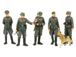 Tamiya 35320 1/35 WWII German Field Military Police Set