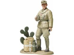 Tamiya 36310 1/16 WWII Wehrmacht Tank Crewman Africa Corps
