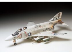 Tamiya 60308 1/32 McDonnell F-4 J Phantom II Marines