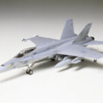Tamiya 60702 1/72 McDonnell Douglas F/A-18 Hornet