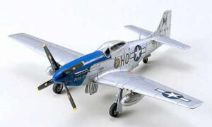 Tamiya 60749 1/72 North American P-51D Mustang