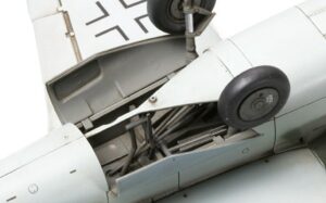 Tamiya 61097 1/48 Heinkel He162 A-2 "Salamander"：圖片 5