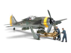 Tamiya 61104 1/48 Focke-Wulf Fw190 F-8/9 w/Bomb Loading Set
