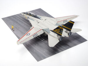 Tamiya 61122 1/48 Grumman F-14A Tomcat (Late Model) Carrier Launch Set：圖片 3