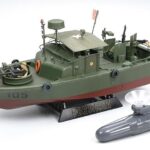 Tamiya 89735 1/35 US Navy PBR 31 MK.II Patrol Boat "PIBER" with Submarine Motor