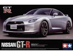 Tamiya 92212 1/24 Nissan GT-R - Clear Hood Model Kit