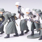 Tamiya 35256 1/35 German Assault Infantry w/Winter Gear