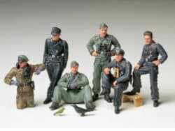 Tamiya 35201 1/35 German Tank Crew at Rest