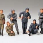 Tamiya 35214 1/35 Russian Army Tank Crew At Rest