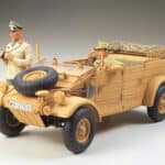 Tamiya  36202 1/16 German Kubelwagen Type 82 Africa-corps w/Feldmarschall Rommel