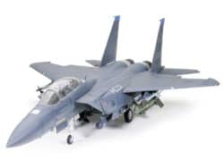 Tamiya 60312 1/32  F-15E Strike Eagle - "Bunker Buster"