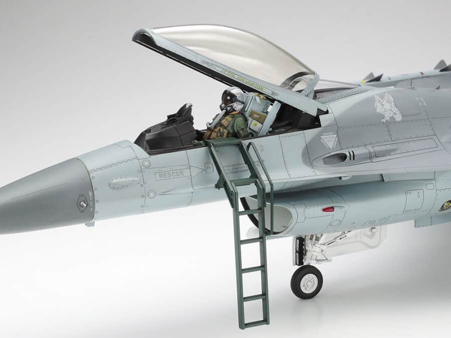 Tamiya 60315 1/32 Lockheed Martin F-16C [Block 50] Fighting Falcon：圖片 7