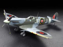 Tamiya 60319 1/32 Supermarine Spitfire Mk.IXc