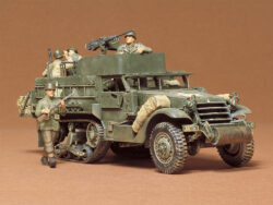 Tamiya 35070 1/35 U.S. M3A2 Armored Personnel Carrier Half-Track