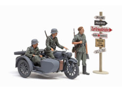 Tamiya 35384 1/35 German KS600 Motorcycle & Sidecar