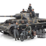 Tamiya 25209 1/35 German Tank Pz.Kpfw.IV Ausf.G Early Production & Motorcycle Set "Eastern Front"