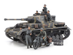 Tamiya 25209 1/35 German Tank Pz.Kpfw.IV Ausf.G Early Production & Motorcycle Set "Eastern Front"