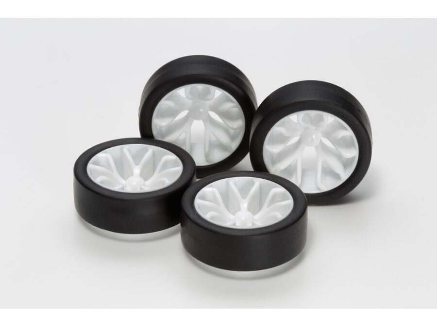 Tamiya 15483 Low-Profile Tire & Wheel Set (Y Spoke)：圖片 1