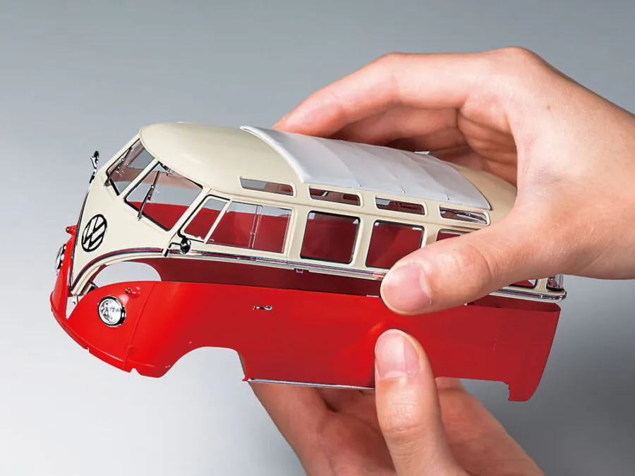 Tamiya 28102 Clic Loc 1/24 SCALE VOLKSWAGEN TYPE 2 (T1) (BLUE/WHITE)：圖片 2