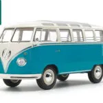 Tamiya 28102 Clic Loc 1/24 SCALE VOLKSWAGEN TYPE 2 (T1) (BLUE/WHITE)
